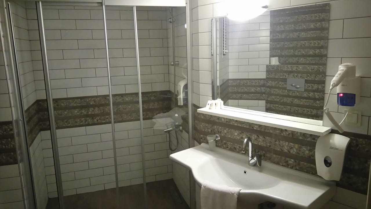 Badezimmer Club Turtas Beach Hotel