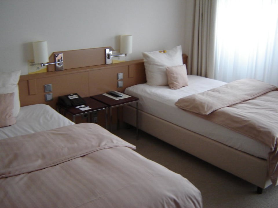 Zimmer Lindner Düsseldorf Airport, part of JdV by Hyatt