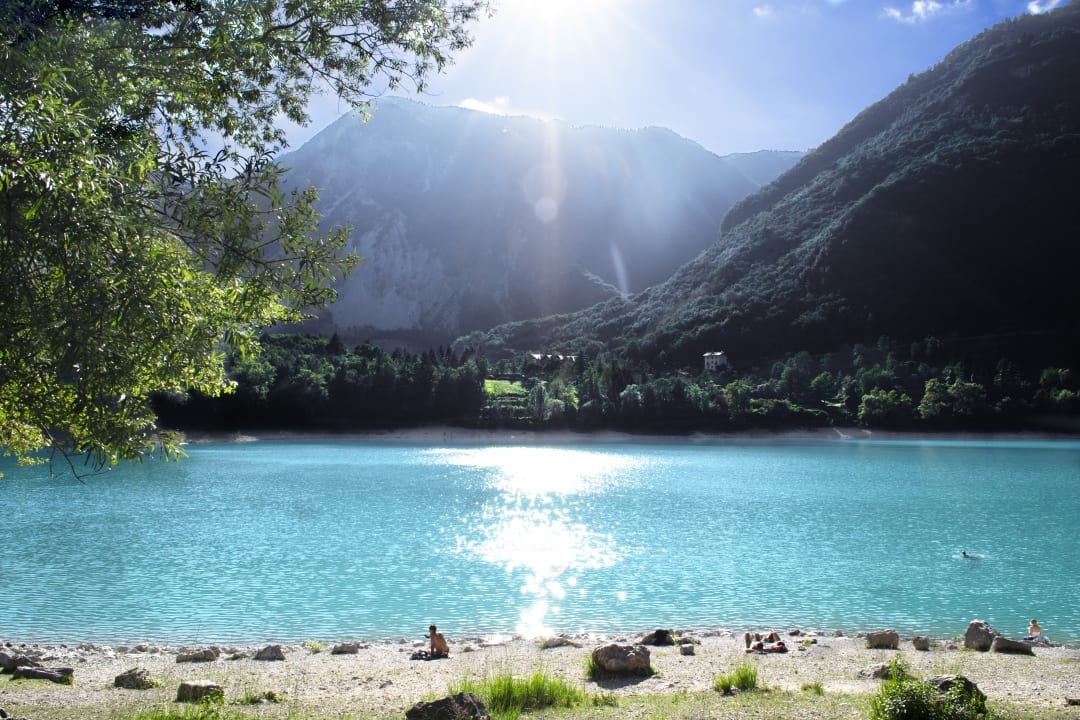 Strand Club Hotel Lago di Tenno