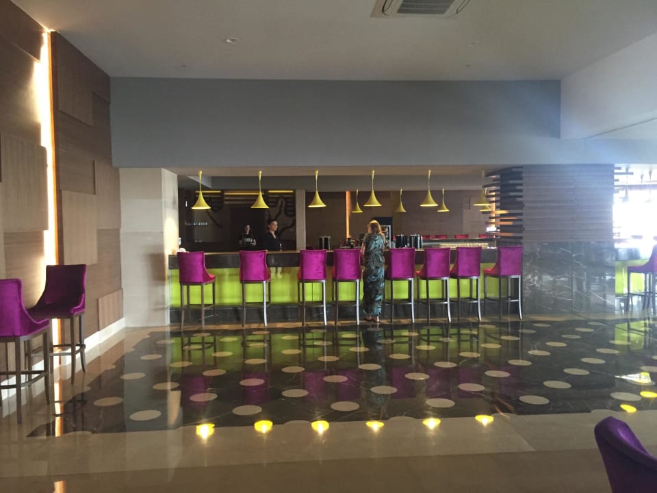 Bar im Hotel  Sunmelia Beach Resort