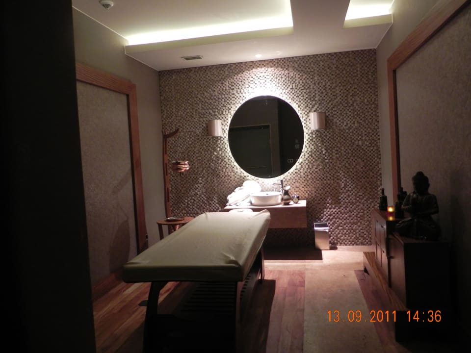 Massage room Ramada Plaza by Wyndham Antalya