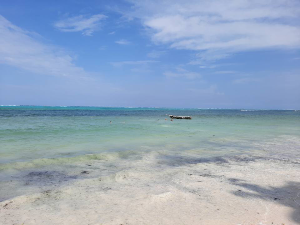 Strand Neptune Pwani Beach Resort & Spa