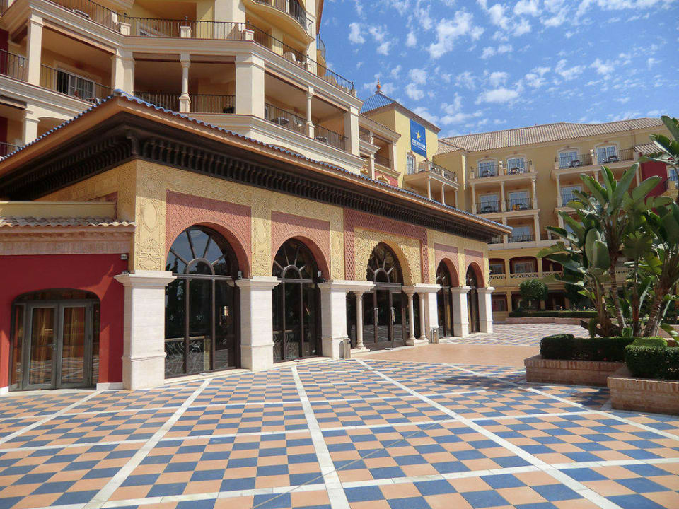 Hintereingang zur Lobby Iberostar Waves Málaga Playa