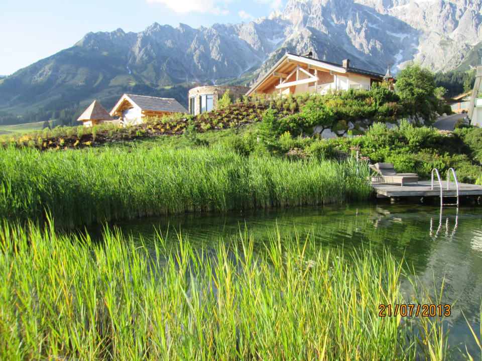 Beheiztes Schwimmbiotop Übergossene Alm Resort