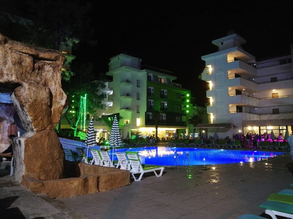 Hotel bei Nacht Greenlife Hotel