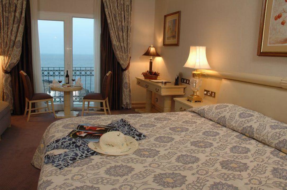 Room Rocks Hotel & Casino