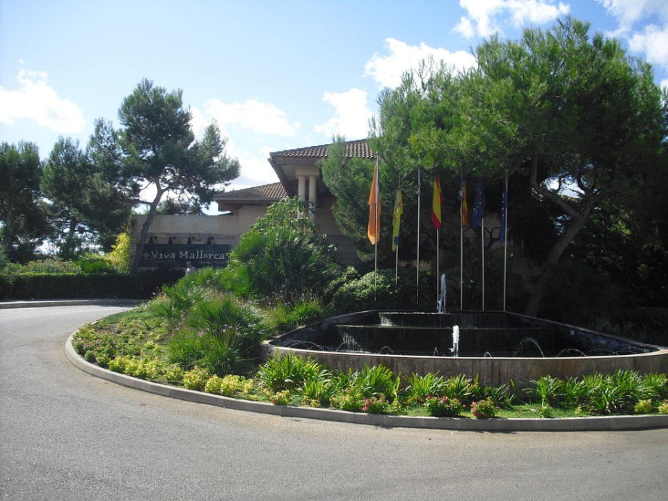 Springbrunnen vor dem Hotel Zafiro Mallorca