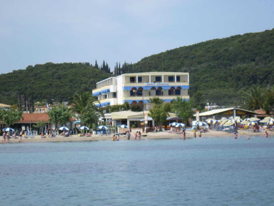 Hotel vom Tretboot aus  Hotel Albatros