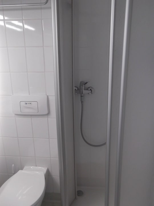 Bad - Dusche Hotel Kaiserin Augusta