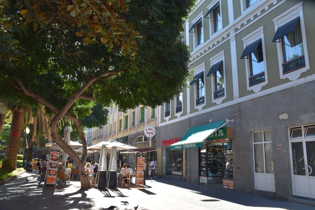 Restaurants vor dem Hotel Bed&Chic Las Palmas