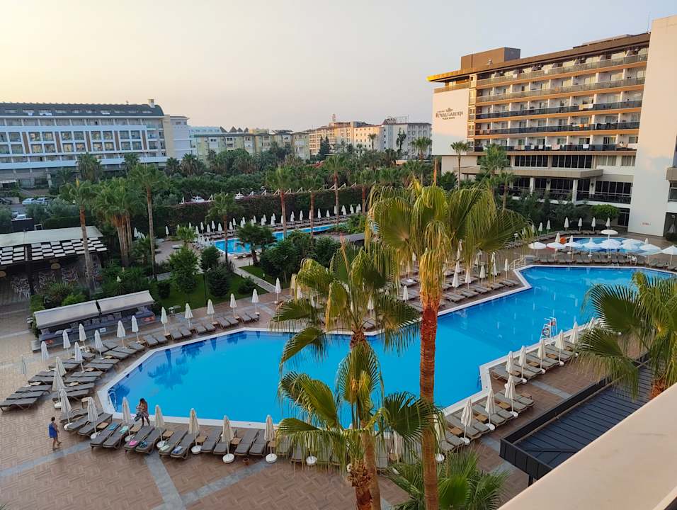 Pool Hotel Royal Garden Beach