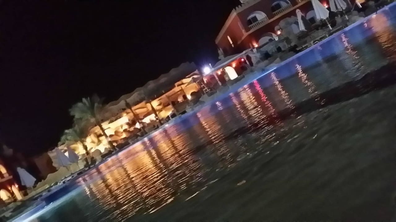 Am Abend .. sehr toll Pickalbatros Alf Leila Wa Leila Resort - Neverland Hurghada