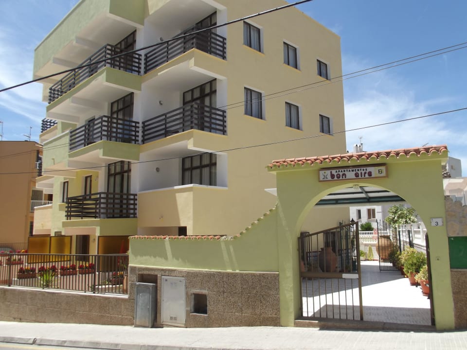 Eingang Hotel Bon Aire