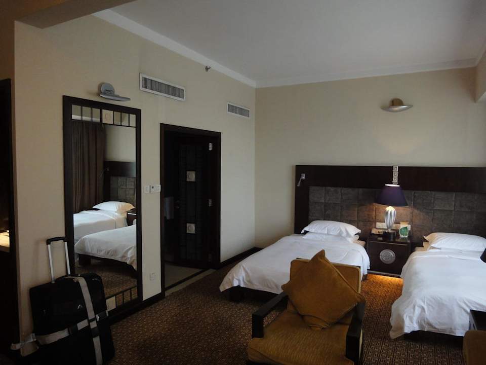 Zimmer Dong Fang Hotel