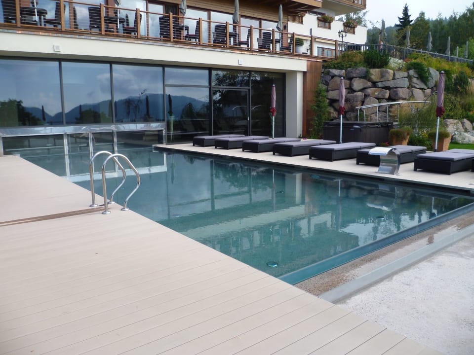 Aussenpool Hotel Chalet Mirabell