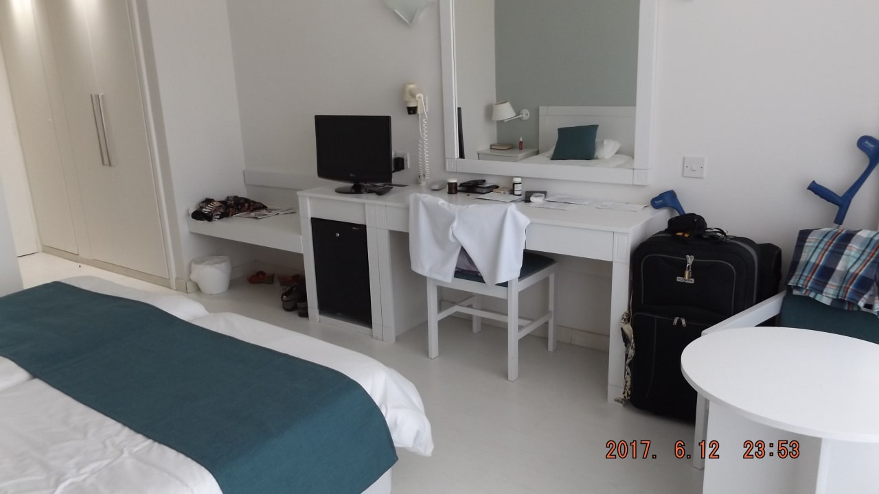 Zimmer Crystal Springs Beach Hotel