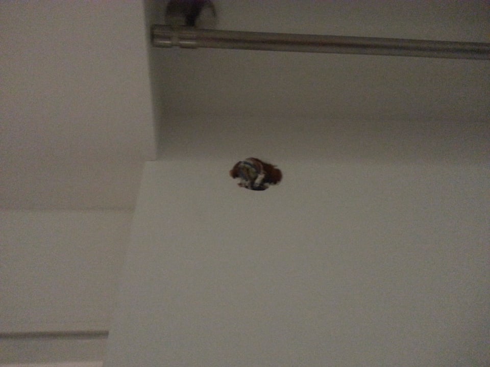 Offene Stromkabel!  ibis Styles Hotel Paris Saint Ouen