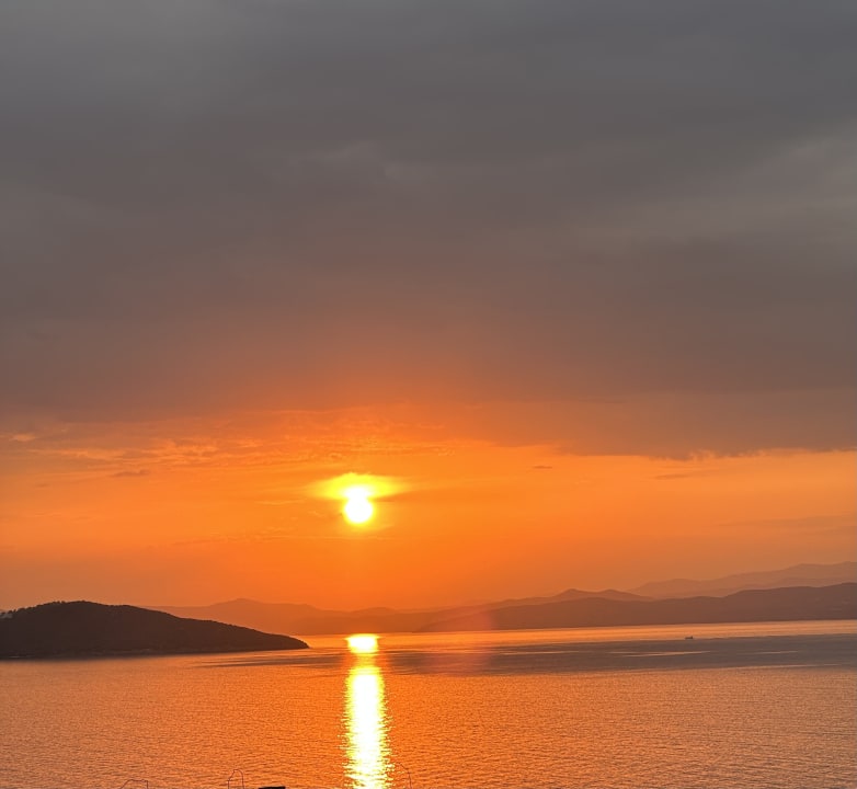 Außenansicht Akrathos Beach Hotel