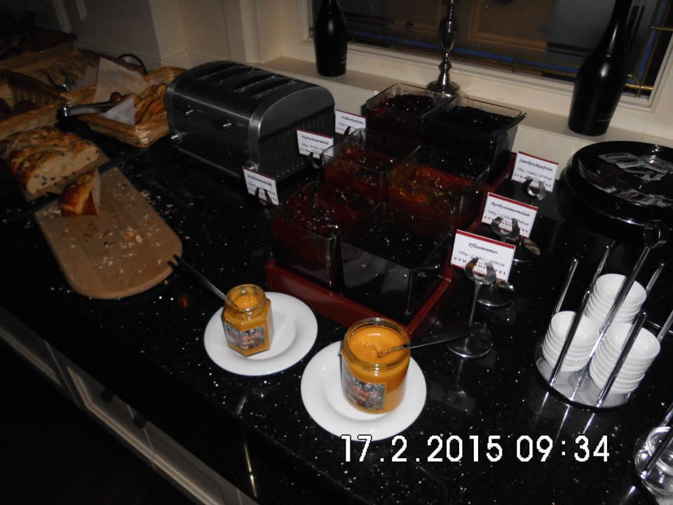 Ein Teil des Frühstücksbuffets Morada Strandhotel Ostseebad Kühlungsborn