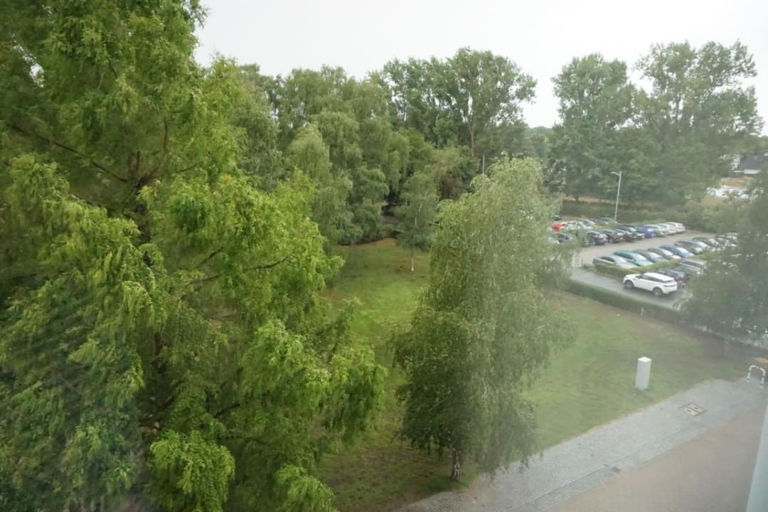 Ausblick ATLANTIC Hotel Galopprennbahn