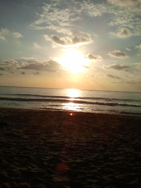 Sonnenuntergang Aska Hotel Just in Beach