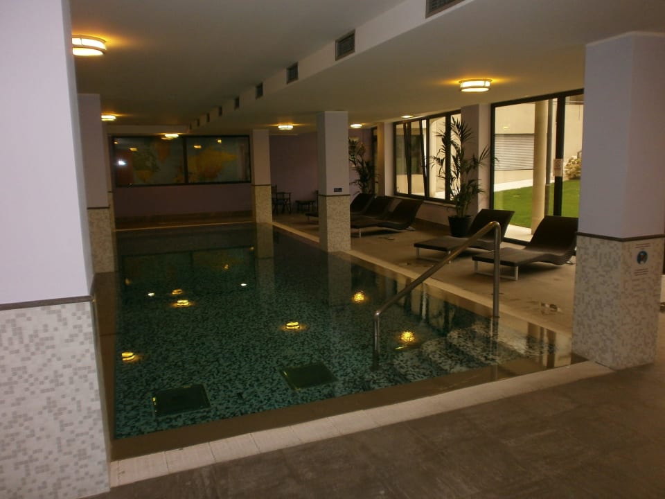 Der Innenpool Airporthotel Verona Congress & Relax