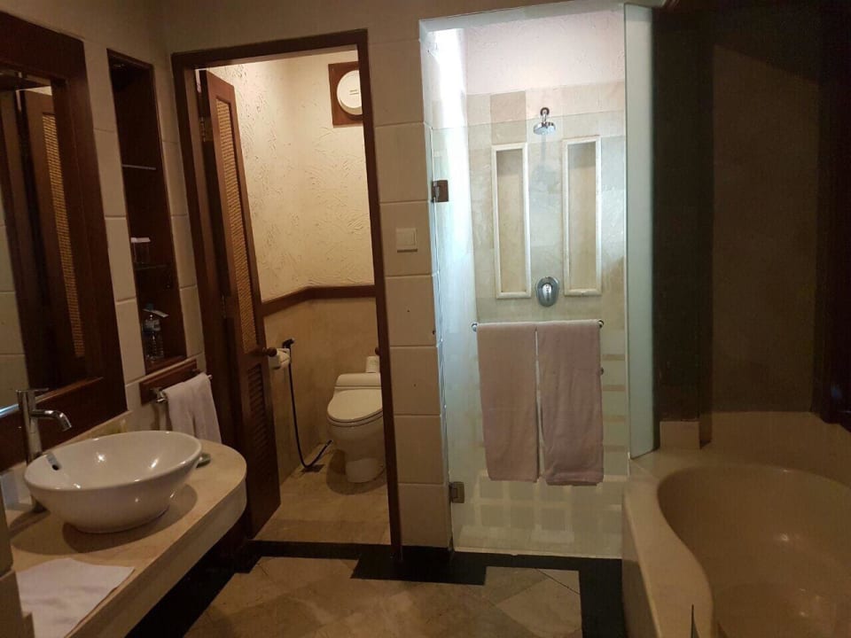 "Badezimmer" Hotel Bali Tropic Resort & Spa (Nusa Dua) • HolidayCheck