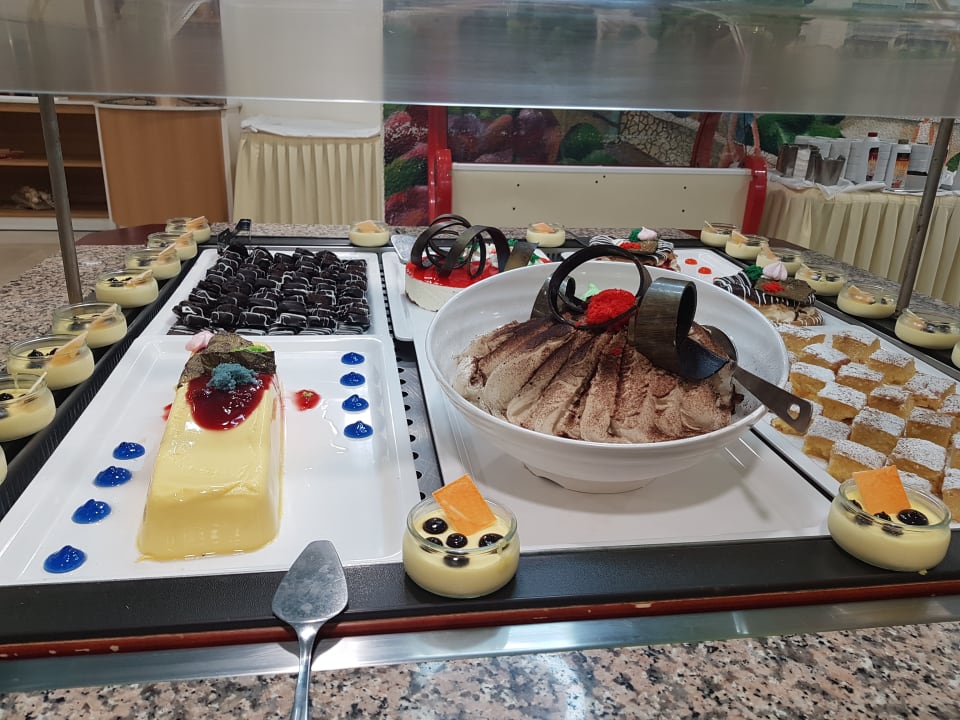 Gastro Royal & Imperial Belvedere Resort