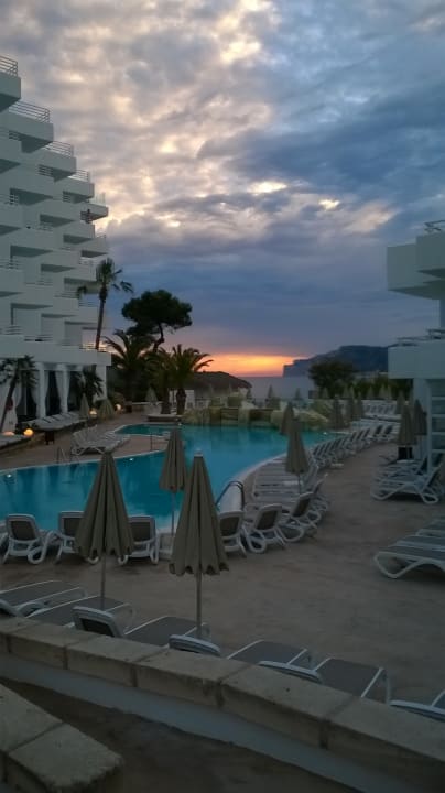 Pool FERGUS Style Cala Blanca Suites