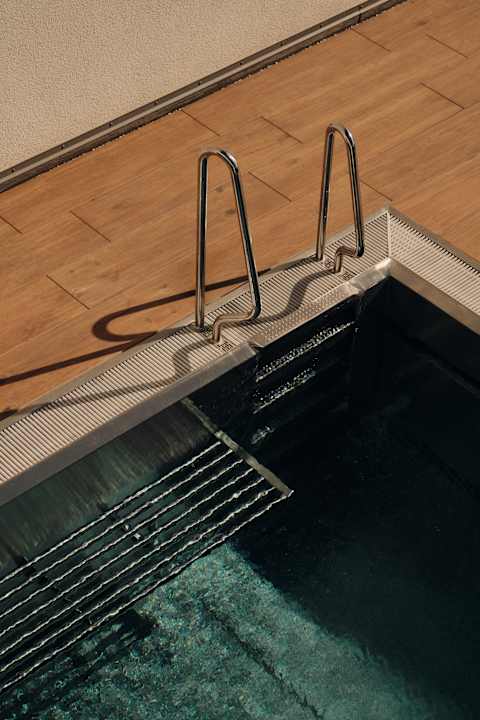 Pool MONTARA | living mountain air