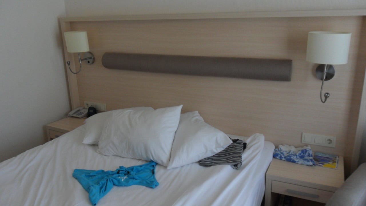 Bett Asteria Collection Side