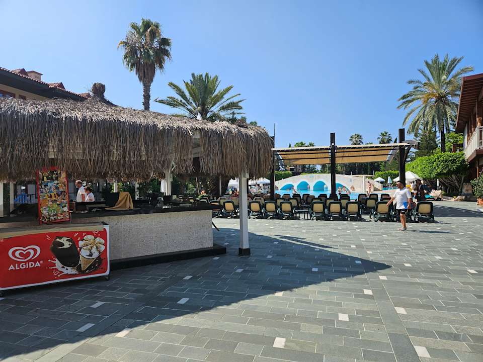 Pool Club Grand Side
