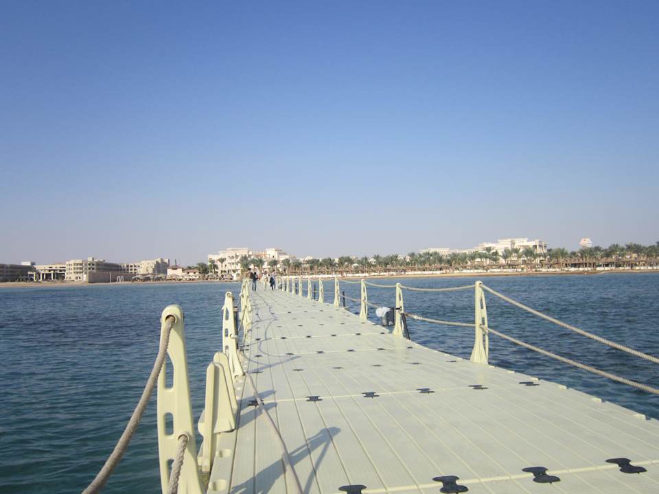 Понтонный мост Pickalbatros Palace Resort