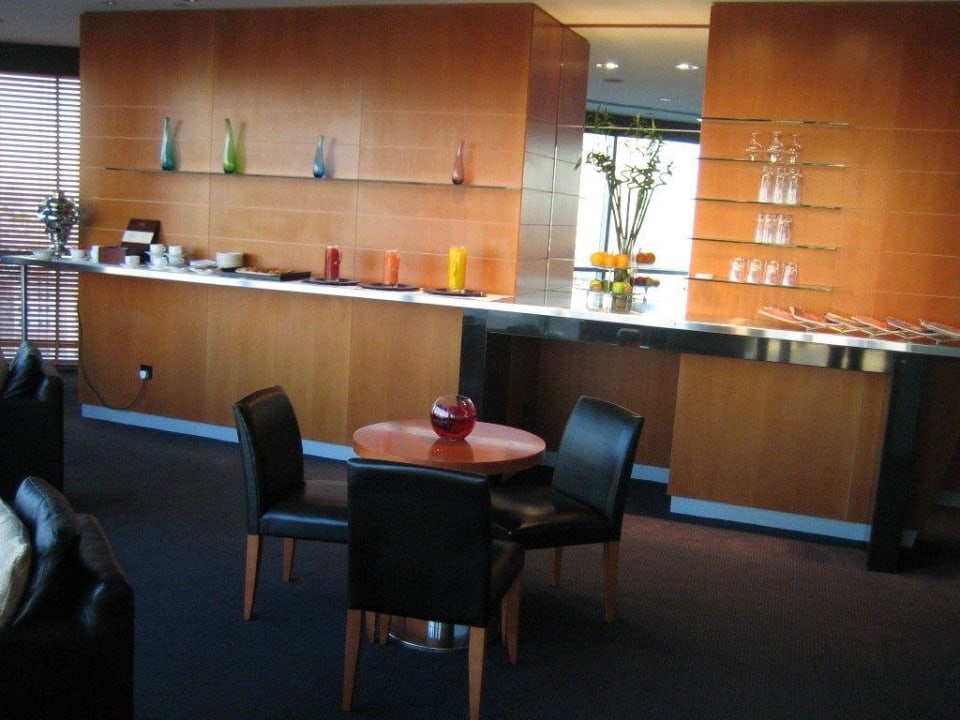 Hilton Dubai Creek Golden Sands Hotel Creek