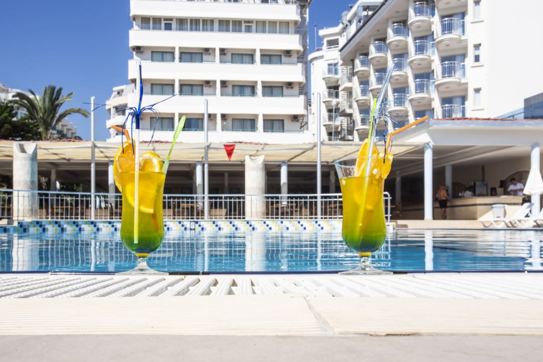 Pool Club Hotel Mirabell