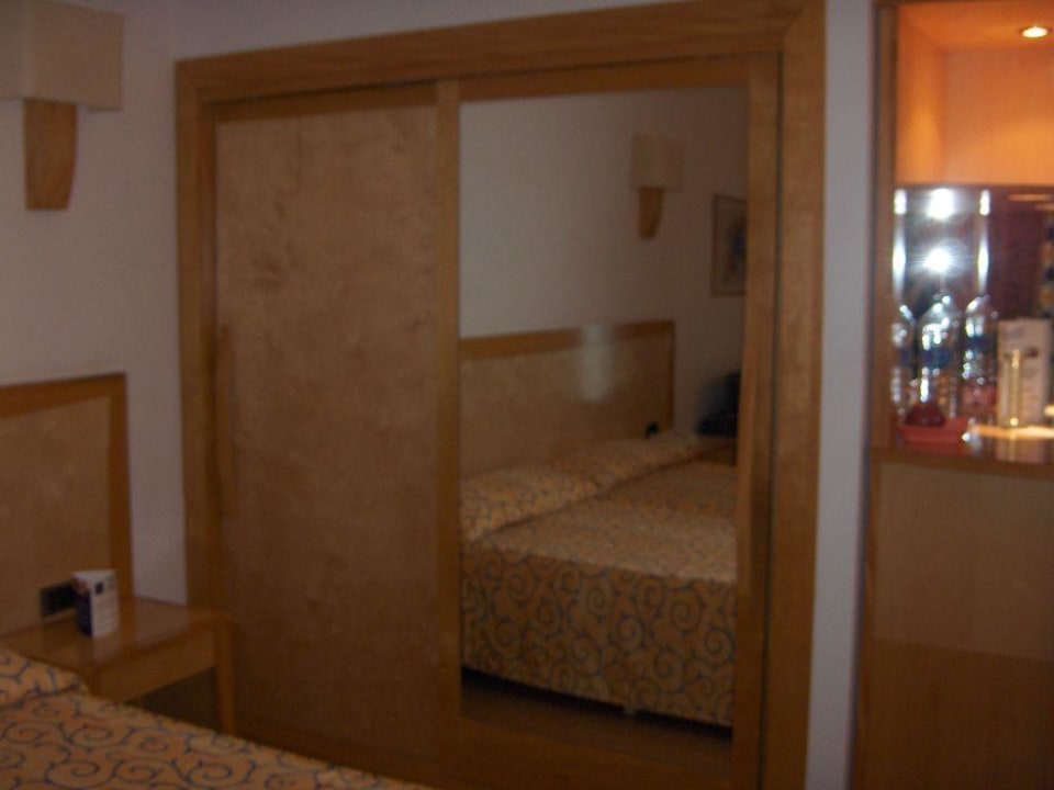Kleiderschrank MUR Hotel Faro Jandia & Spa Fuerteventura