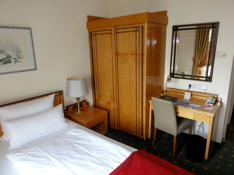 Blick in mein Einzelzimmer Hotel Halm Konstanz