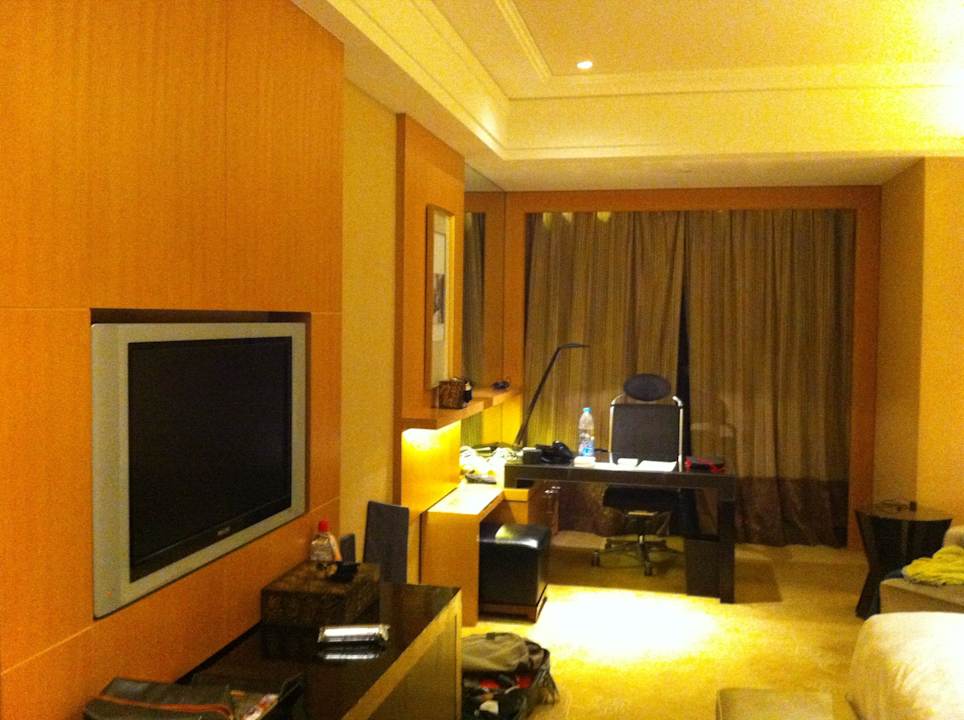 Blick auf Schreibtisch Hotel Sofitel Wanda Beijing