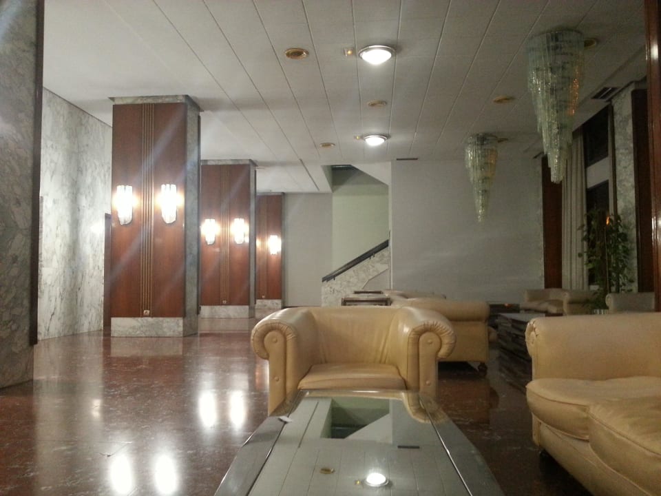 Lobby Estudiotel Alicante
