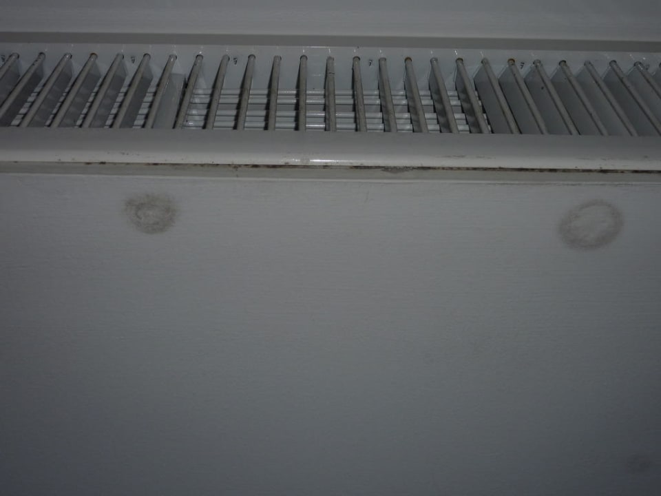 Klimaanlagenluftaustritt mit leichter Feuchtigkeit KC Grande Resort Koh Chang