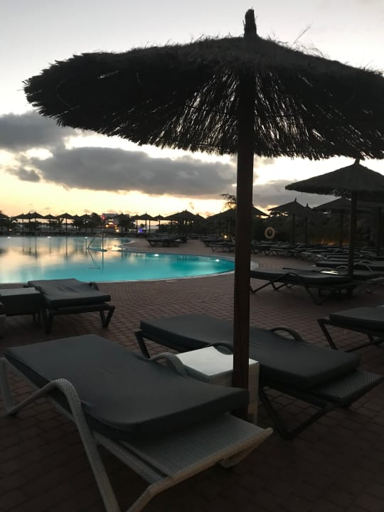 Pool Meliá Laguna Beach