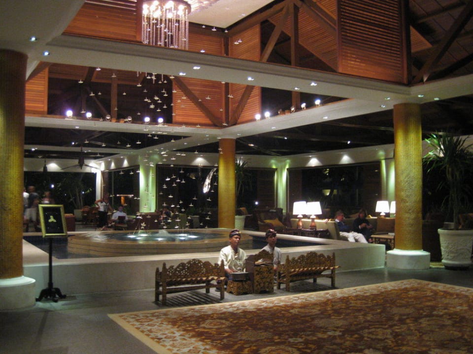 Lobby The Laguna A Luxury Collection Resort & Spa