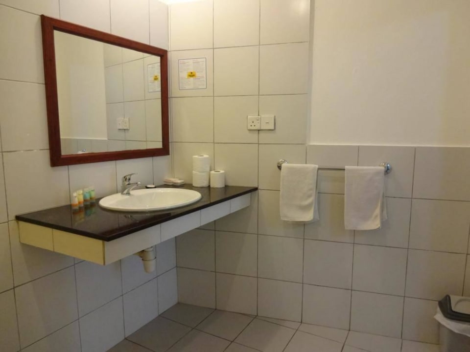 Badezimmer im Classic-Bungalow Nr.60 Fihalhohi Maldives