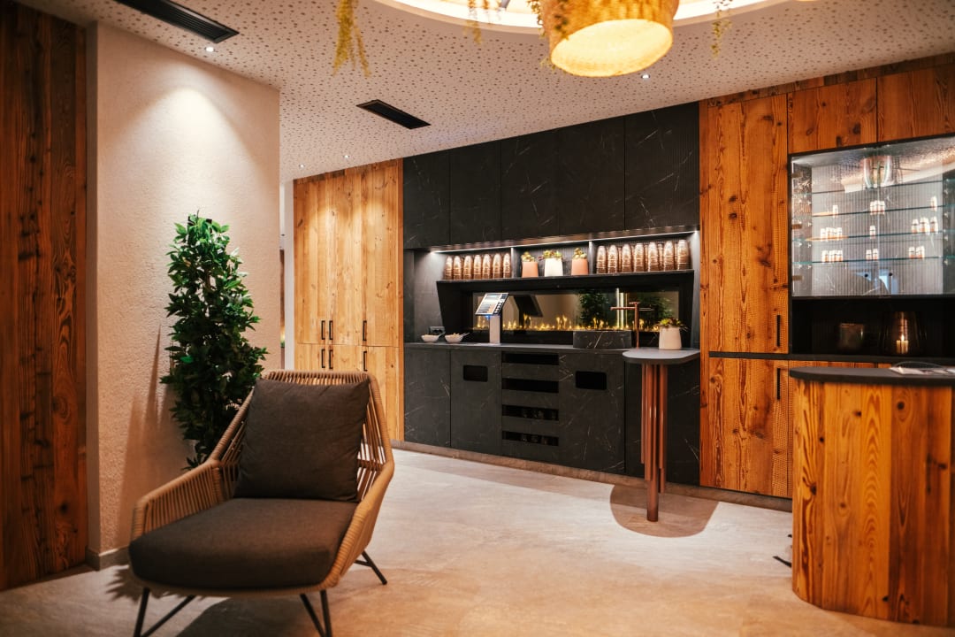 Sonstiges ADLER MERYEM Wellnesshotel – Andalo