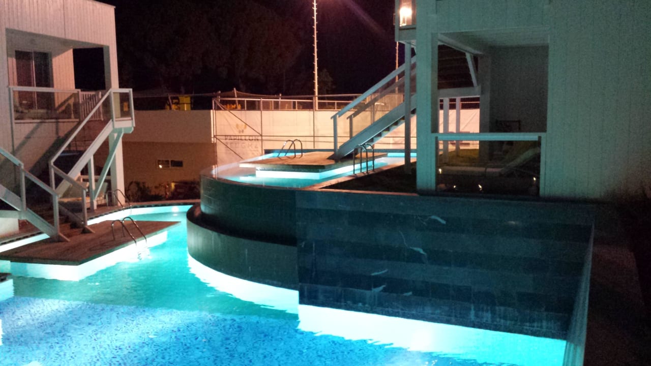 Unsere Poolsuit Papillon Zeugma Relaxury