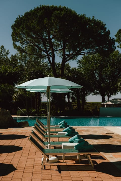 Pool Tenuta Primero Grado Family Collection