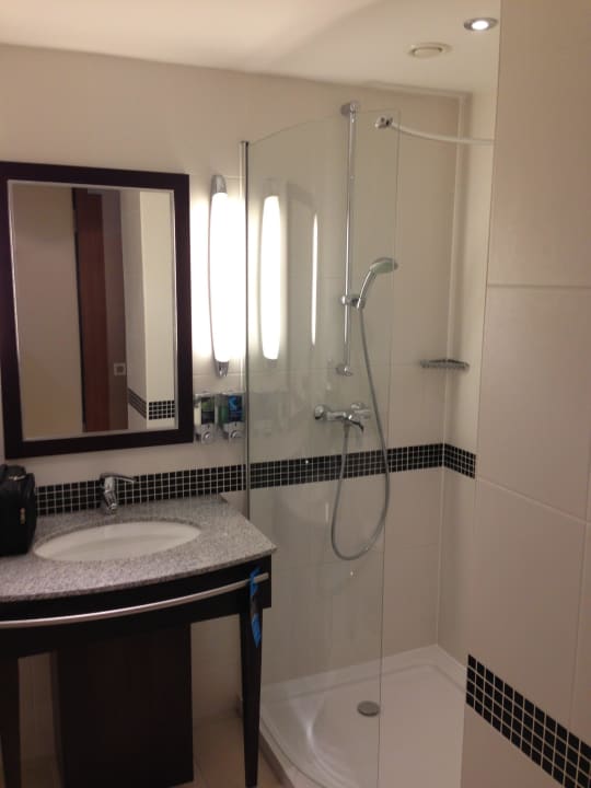 Badansicht Hampton by Hilton Berlin City West