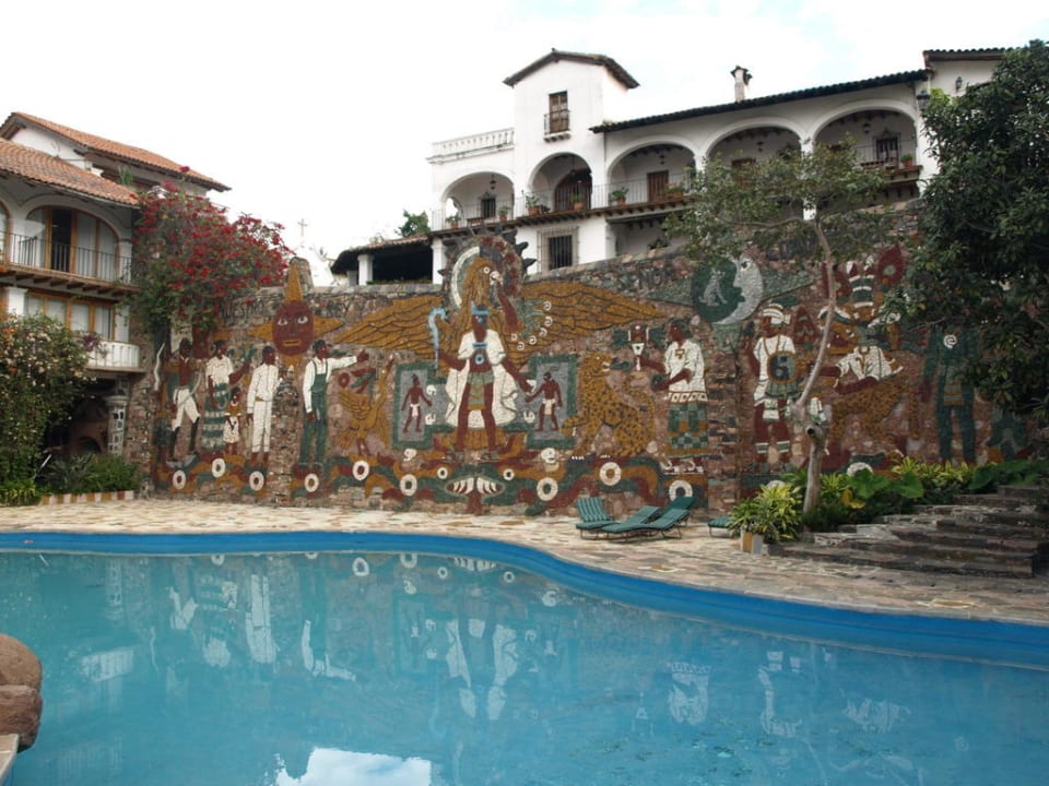 Basen z malowidłami Hotel Posada de la Mision