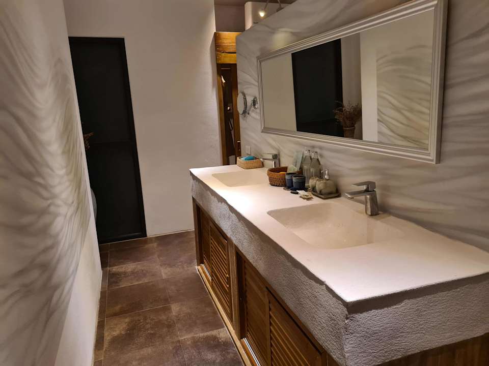 Zimmer Khwan Beach Resort