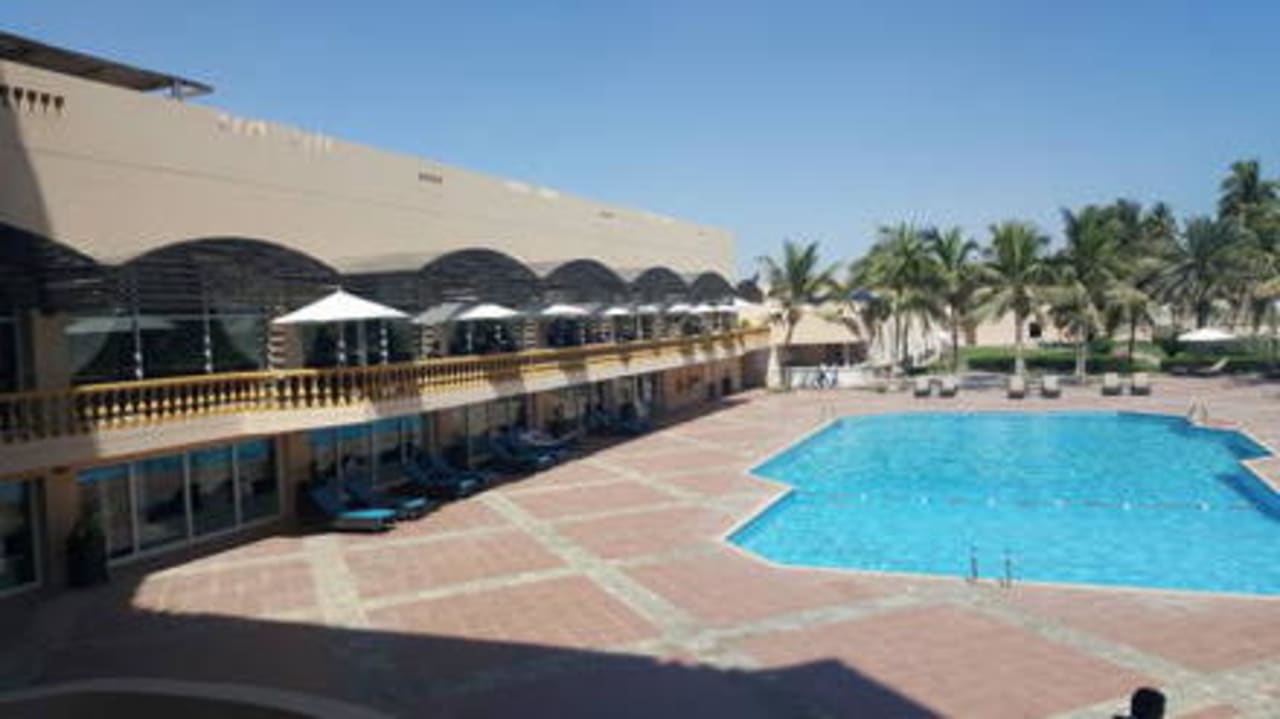 Links die Terrasse Crowne Plaza Salalah